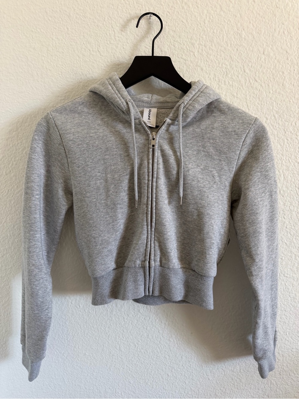 abound light gray cropped zip hoodie